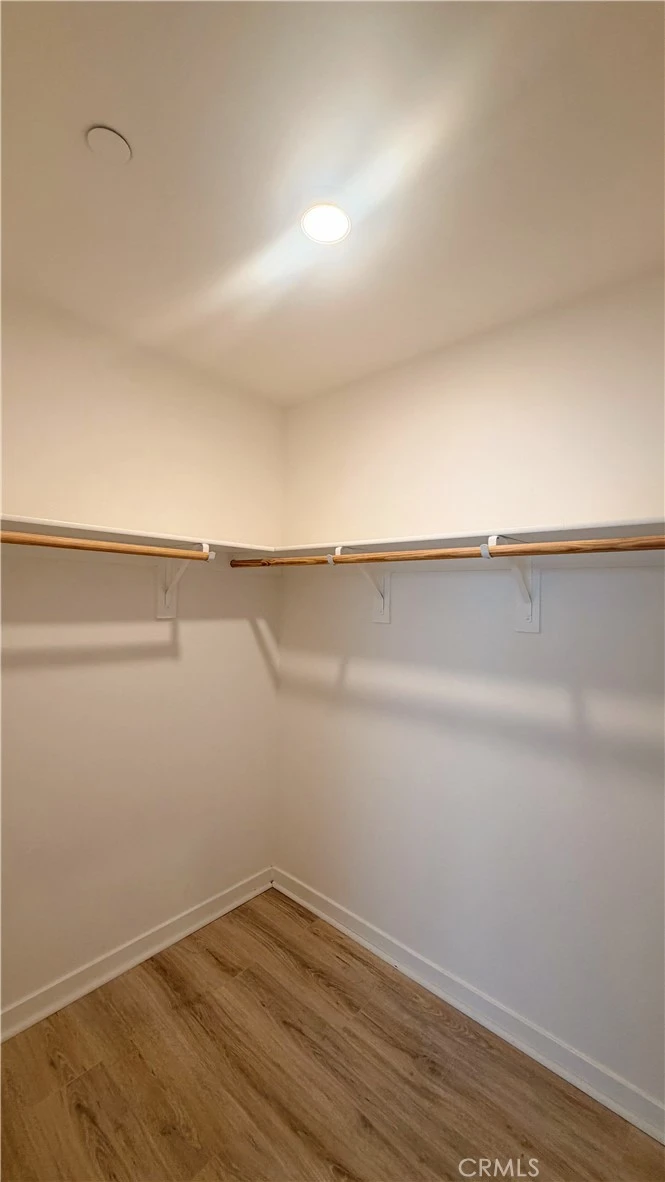Interior 4