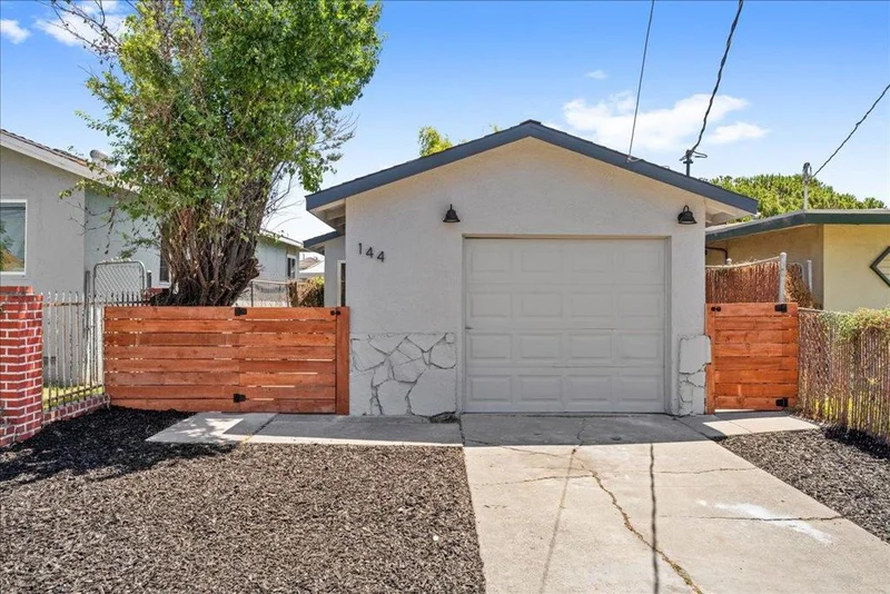 144 S 4th Street