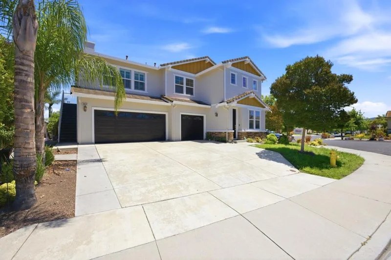 Photo 2 of 9632 Cherrywood Court