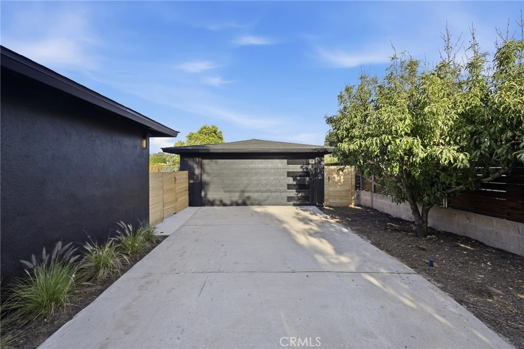 Interior 3