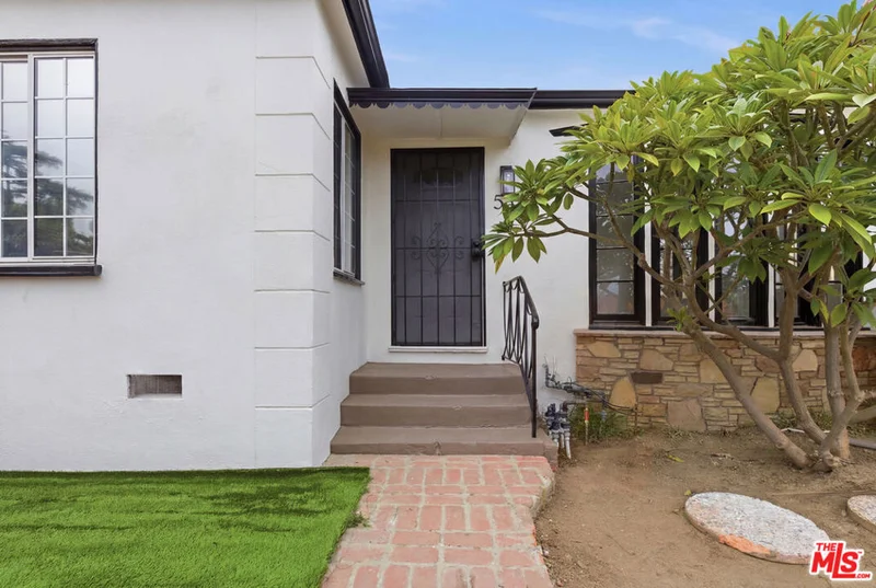 542 N Genesee Avenue, Los Angeles, CA 90036