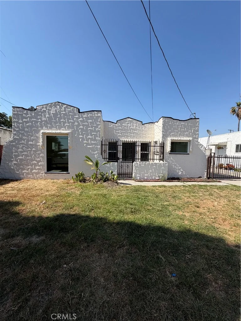 218 W Mill