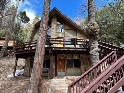 10816 Elm Drive