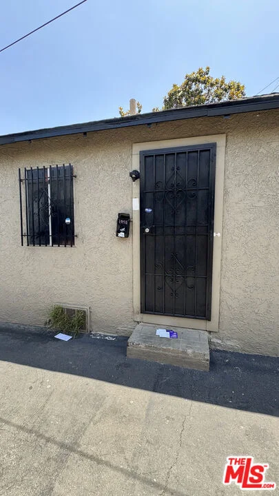 8806 Beach Street 8806