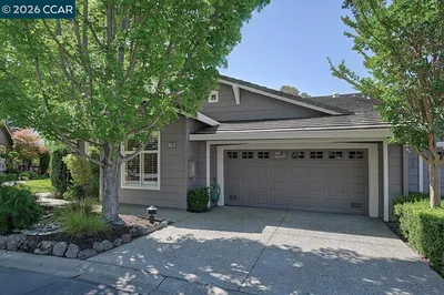 1706 Comstock Dr photo 2