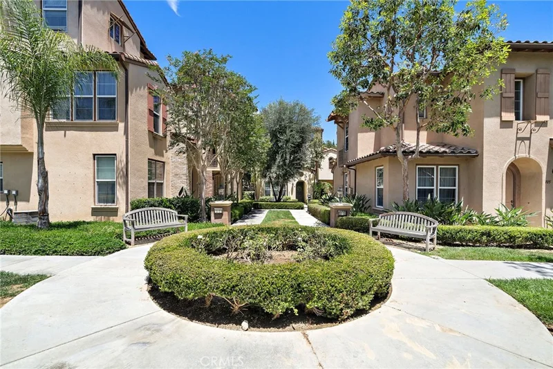 101 Tall Oak photo 2