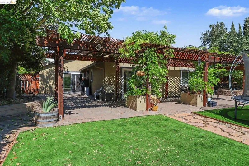 4161 S Royal Links Cir, Antioch, CA 94509