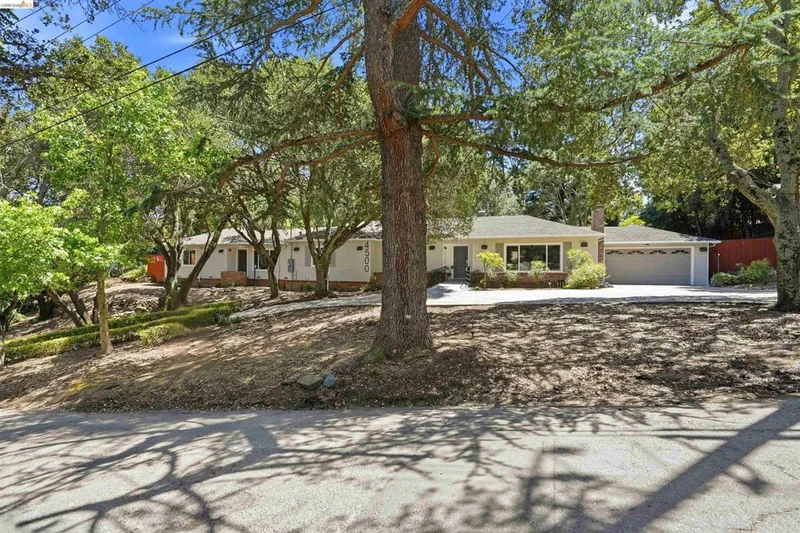4500 Oak Hill Rd, Oakland, CA 94605