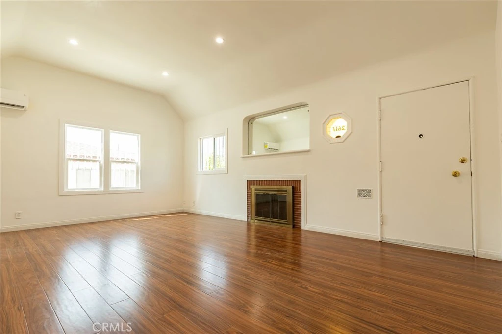 Interior 3