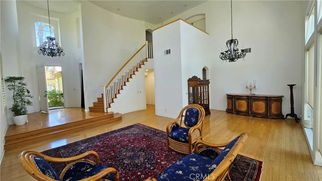 Interior 3