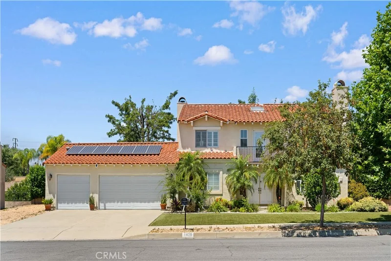 1428 S Helen photo 2