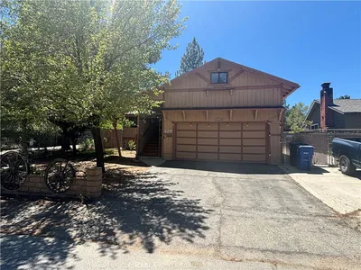 329 Downey