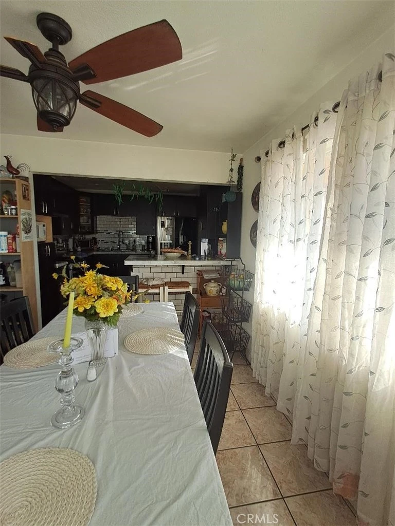 Interior 4