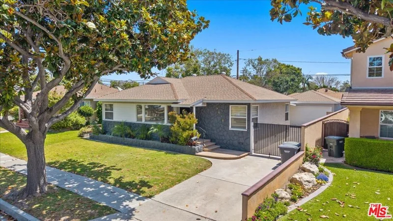 4648 Adenmoor Avenue, Lakewood, CA 90713