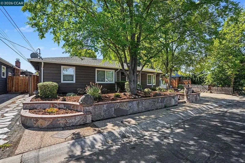 Photo 2 of 1360 Grove Way