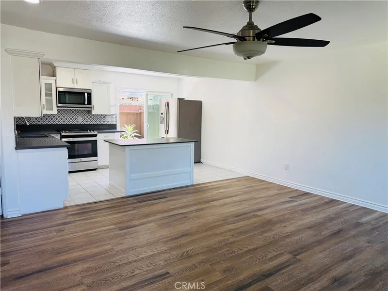 630 S Knott 54 photo 2