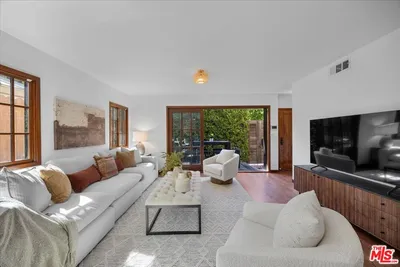 2504 Ocean Avenue photo 2