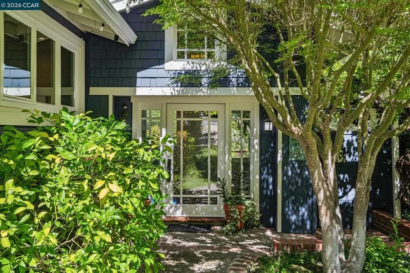 Photo 2 of 3620 Madrone Drive