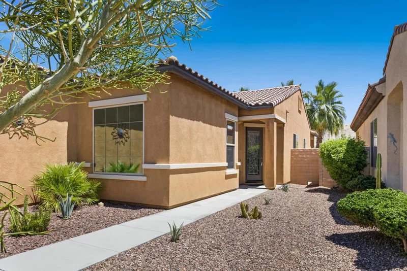 81526 Avenida Viesca photo 2
