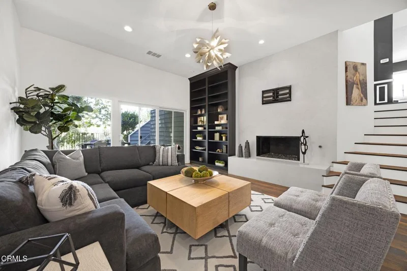 4655 Club View Drive, Westlake Village, CA 91362