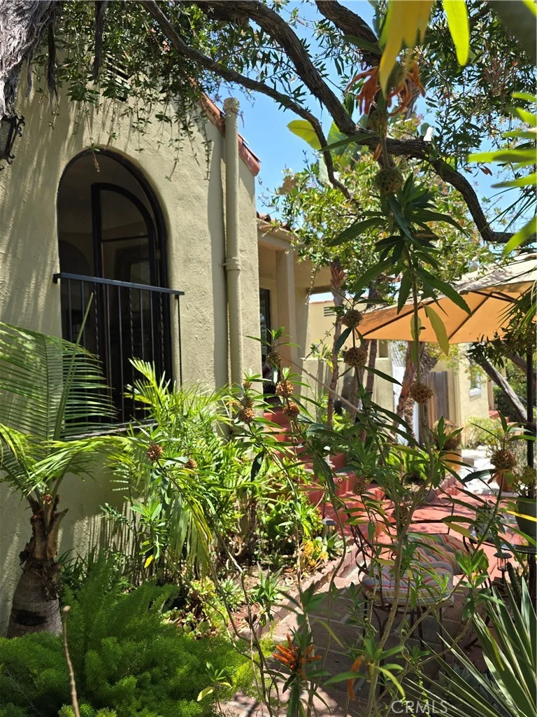 1522 N Avenue 49, Los Angeles, CA 90042