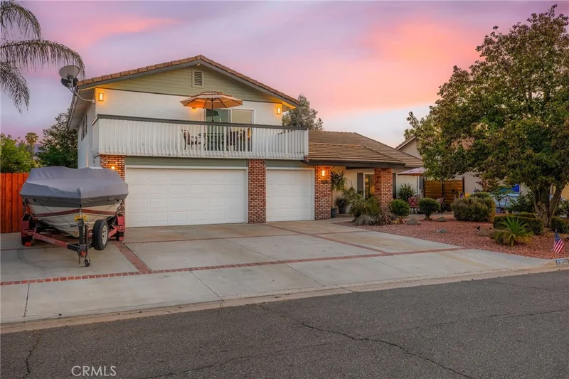 23039 Blue Bird Drive, Canyon Lake, CA 92587
