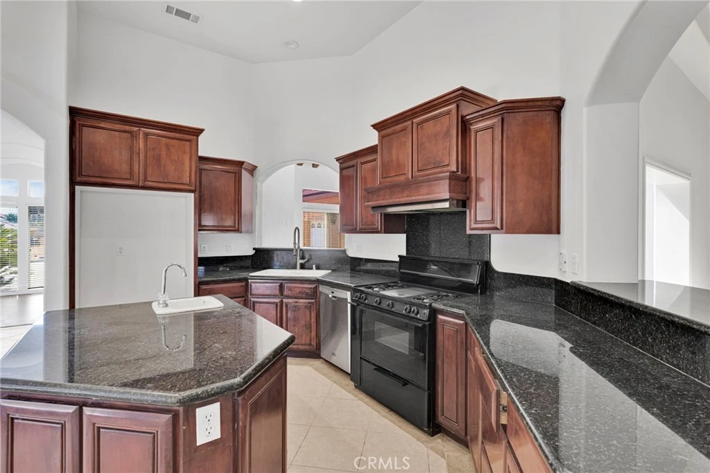 Photo 13 of 16233 Ridge View Drive