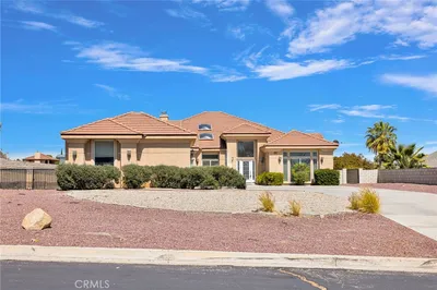 16233 Ridge View Drive photo 2