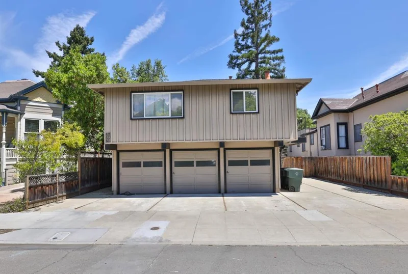 831 Kipling, Palo Alto, CA 94301