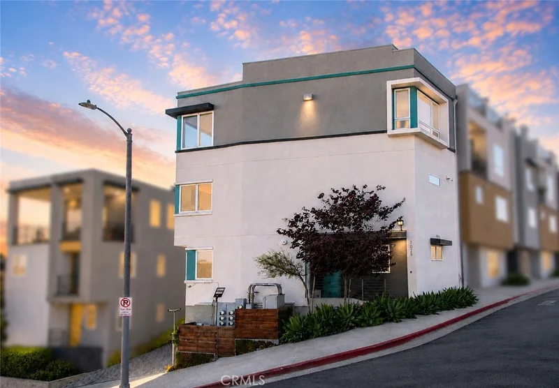 1025 White Knoll Drive, Los Angeles, CA 90012