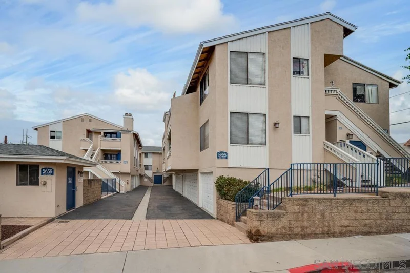 5655 Riley St 205, San Diego, CA 92110