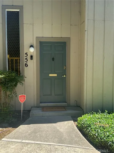 556 Windward photo 2