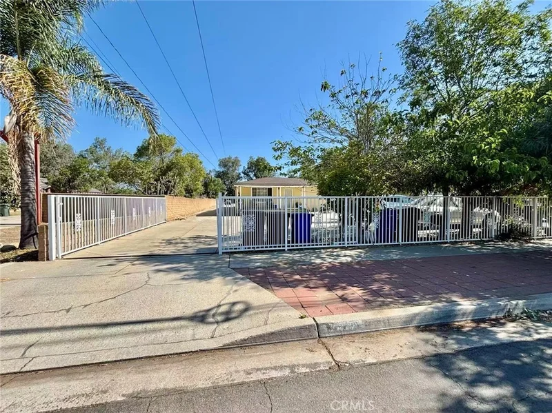 17032 Malaga Street photo 2