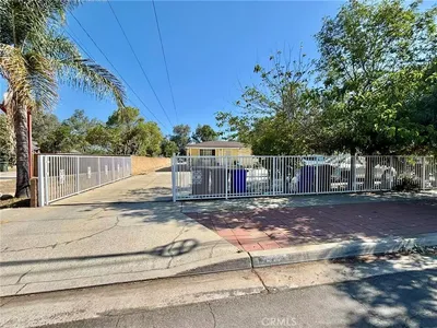 17032 Malaga Street photo 2