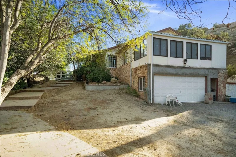9633 Baden, Chatsworth, CA 91311