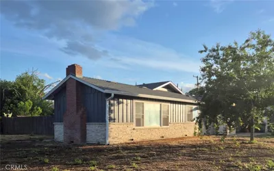 495 Los Robles