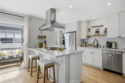 1911 Rockefeller Lane F