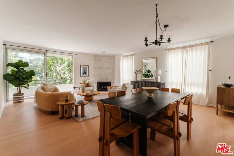 1161 Amherst Avenue 204, Los Angeles, CA 90049