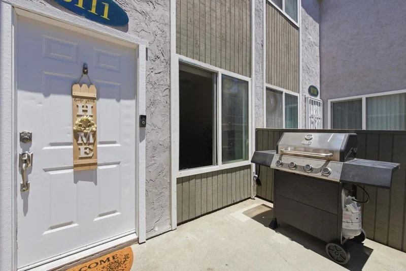 6333 College Grove Way 8111 photo 2