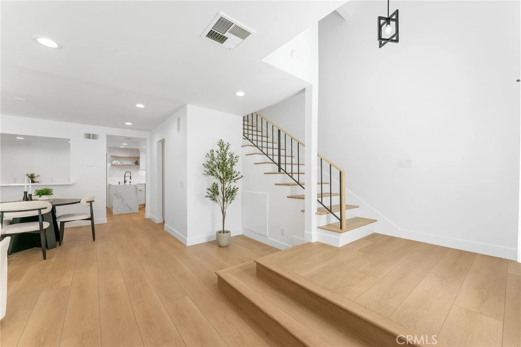 Interior 2