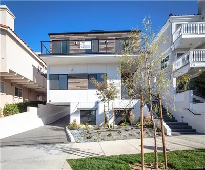716 N Juanita Avenue A photo 2
