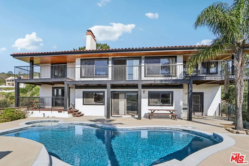 1821 Calle Petaluma