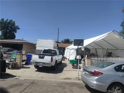 5981 De la Vista