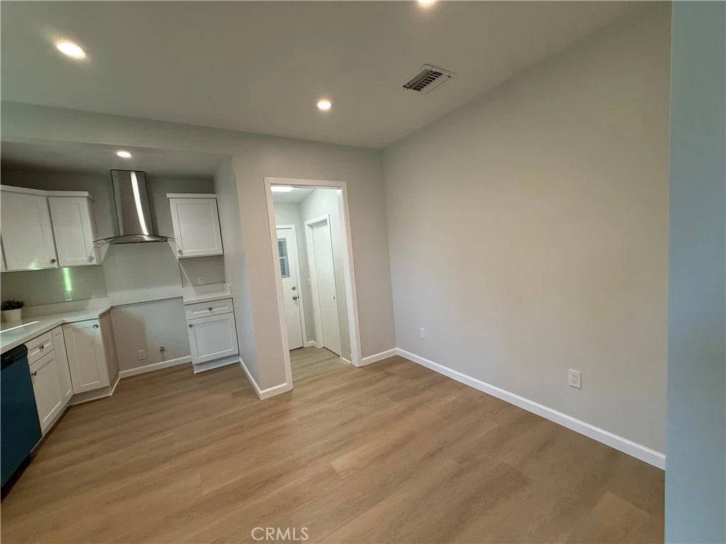 Interior 4