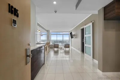 1820 Avenida Del Mundo 1605 photo 2