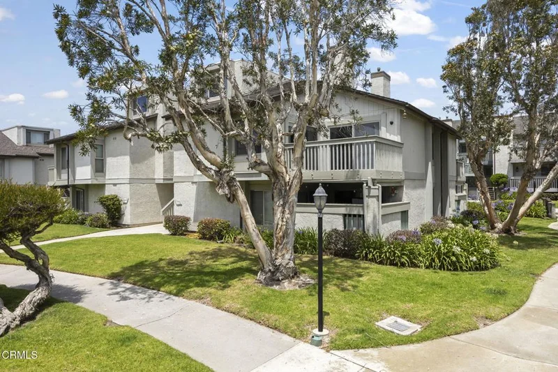 3027 Harbor Boulevard, Oxnard, CA 93035