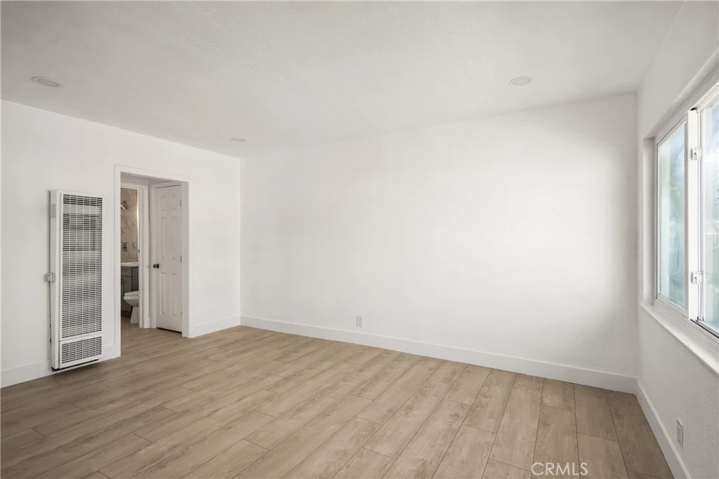 Interior 3