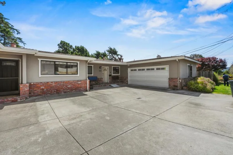 618 Mar Vista Drive photo 2