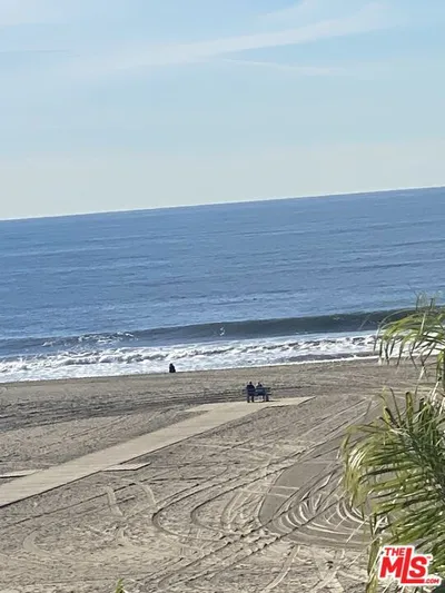723 Palisades Beach Road 318 photo 2