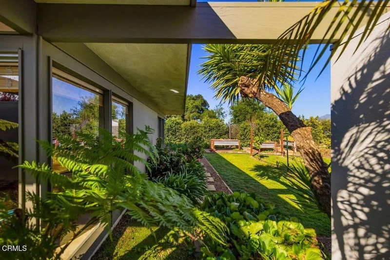 669 Highland Drive photo 2